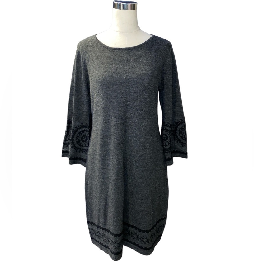 Fashion Bug Gray With Black Accents Size Small